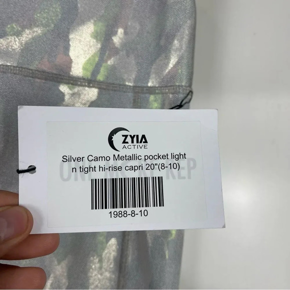 NEW ZYIA Metallic Silver Camo Pocket Light n Tight High Rise Capri Leggings 8-10 - Picture 3 of 10